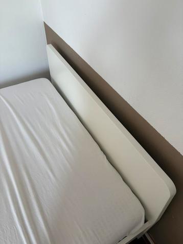 Bedframe Malm ikea 140x200 - afbeelding 7 Bedframe Malm ikea 140x200 - afbeelding 7