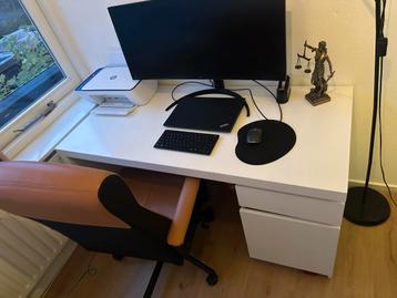 IKEA MALM Bureau Wit - afbeelding 1 IKEA MALM Bureau Wit - afbeelding 1
