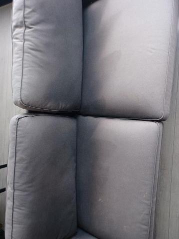 Grijze Ikea bank (verkleurd) - afbeelding 5 Grijze Ikea bank (verkleurd) - afbeelding 5