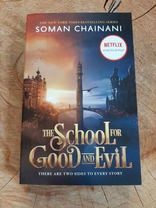 The school for good and evil soman chainani boek, Boeken, Avontuur en Actie, Zo goed als nieuw, Ophalen of Verzenden
