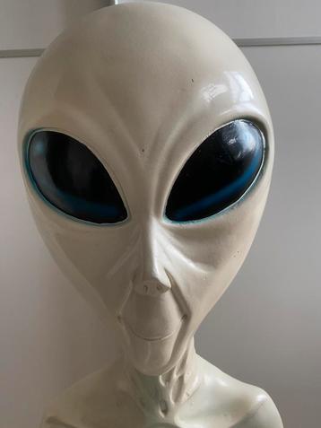Alien beeld kunststof met verlichting, 1 meter hoog