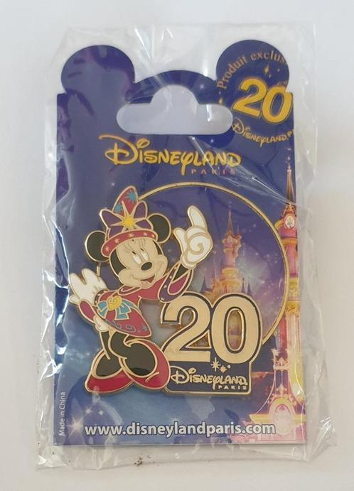 Disneyland Paris 20 jaar met Minnie Mouse pin 2012 NIEUW, Verzamelen, Disney, Nieuw, Overige typen, Overige figuren, Ophalen of Verzenden