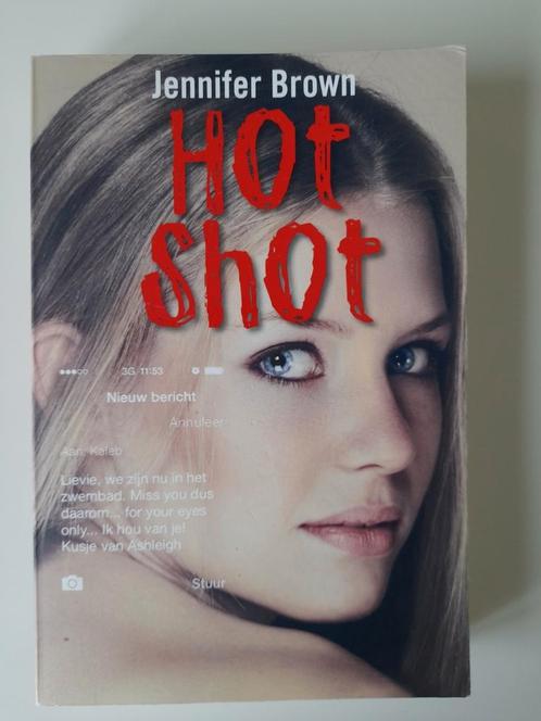Jennifer Brown - Hot shot, Boeken, Romans, Gelezen, Nederland, Ophalen of Verzenden