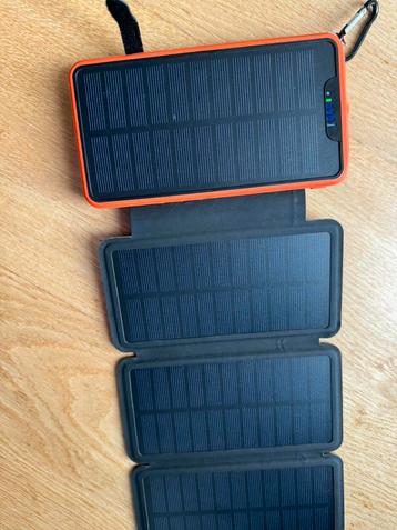 Draagbare solarpanel met usb aansluitingen