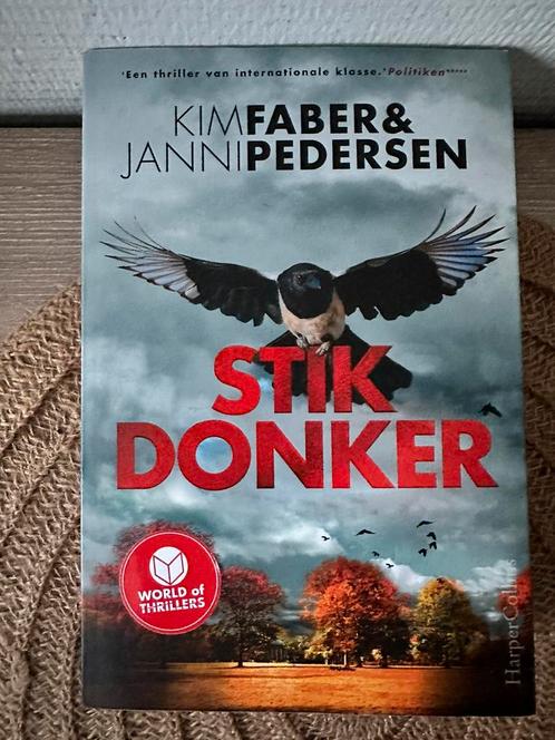 Kim Faber - Stikdonker, Boeken, Thrillers, Zo goed als nieuw, Ophalen of Verzenden