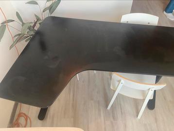 IKEA bekant bureau hoek links - 160x110cm - zwart - afbeelding 3 IKEA bekant bureau hoek links - 160x110cm - zwart - afbeelding 3
