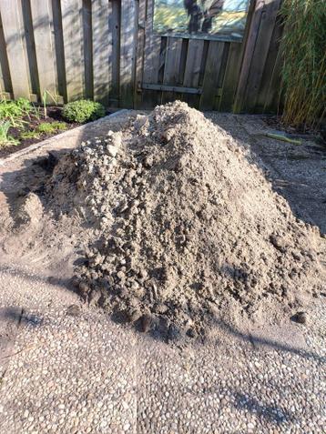 Ongeveer 1 kuub zand gratis op te halen