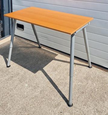 7 x Ikea Galant bureaus kantoor tafels hout metaal - afbeelding 2 7 x Ikea Galant bureaus kantoor tafels hout metaal - afbeelding 2