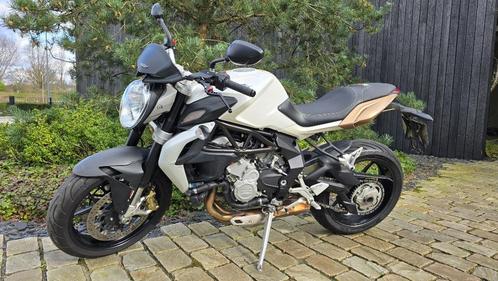 MV Agusta Brutale 675 (2015), Motoren, Motoren | MV Agusta, Particulier, Naked bike, meer dan 35 kW, 3 cilinders, Ophalen