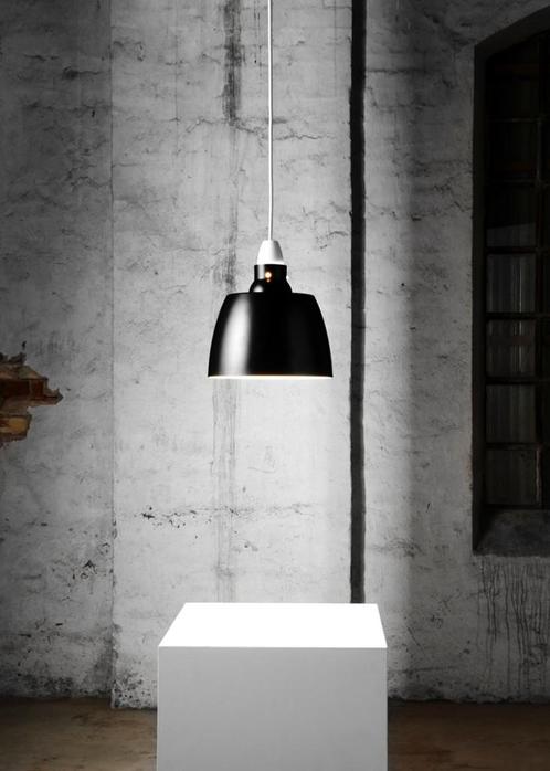 Hang On Honey hanglamp | design Niels Rasmussen | New Works, Huis en Inrichting, Lampen | Hanglampen, Nieuw, Minder dan 50 cm