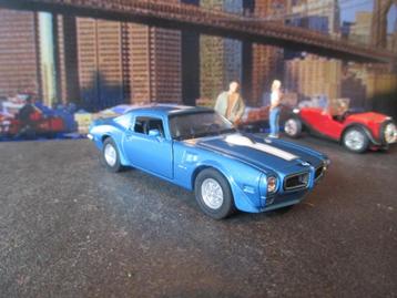 1/41 Pontiac Firebird Trans-Am Welly blauwmetallic met wit