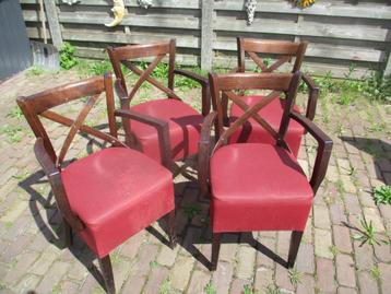 4 Antieke Houten Stoelen met gekruiste Rugleuning