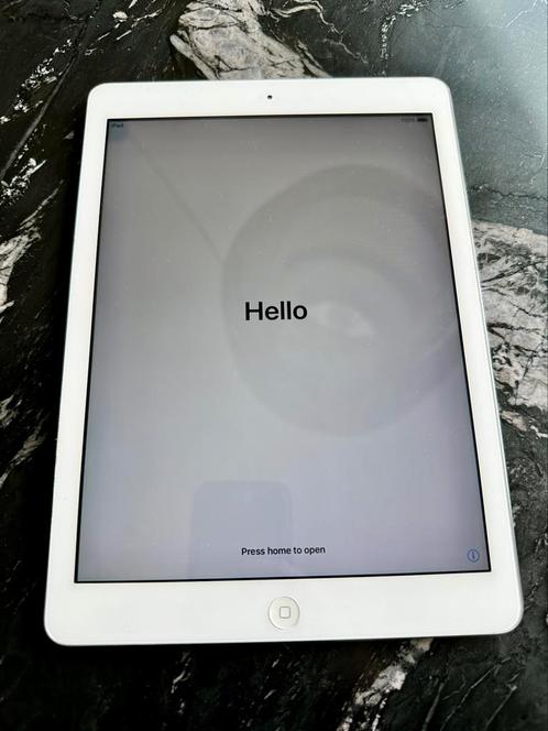 iPad Air 1 A1474 (2014), Computers en Software, Apple iPads, Gebruikt, Apple iPad Air, Wi-Fi, 9 inch, 64 GB, Wit, Ophalen of Verzenden
