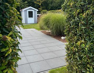 Gratis af te halen: Tegels (50x50x5) en siersplit