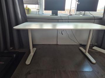 IKEA Bekant bureau wit 160x80 cm ZGAN - afbeelding 1 IKEA Bekant bureau wit 160x80 cm ZGAN - afbeelding 1