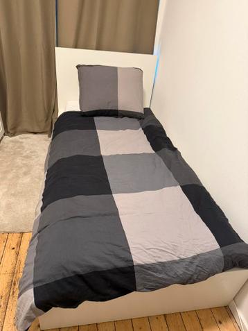 Malm IKEA bed met ÅBYGDA matras - afbeelding 1 Malm IKEA bed met ÅBYGDA matras - afbeelding 1
