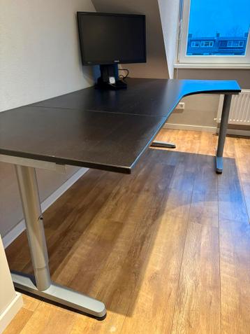 Galant bureau ikea gratis op te halen! - afbeelding 2 Galant bureau ikea gratis op te halen! - afbeelding 2