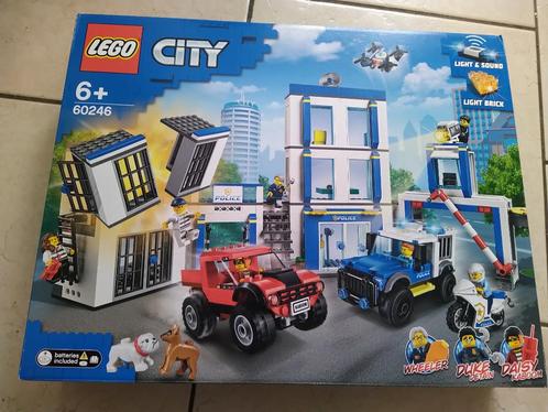 Lego City politie - Politiebureau - 60246, Kinderen en Baby's, Speelgoed | Duplo en Lego, Nieuw, Lego, Complete set, Ophalen of Verzenden