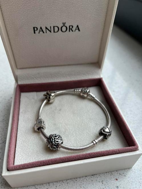 Pandora armband + bedels, Sieraden, Tassen en Uiterlijk, Armbanden, Nieuw, Zilver, Zilver, Met bedels of kralen, Ophalen of Verzenden