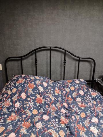 IKEA Bedframe inclusief lattenbodem - afbeelding 2 IKEA Bedframe inclusief lattenbodem - afbeelding 2