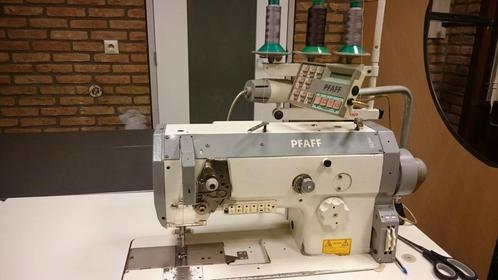 PFAFF 1425 vol automatisch en stoffeer materialen., Hobby en Vrije tijd, Naaimachines en Toebehoren, Zo goed als nieuw, Naaimachine