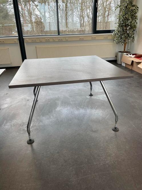 2x Vitra Ad Hoc Vergadertafel / Conferentietafel., Zakelijke goederen, Kantoor en Winkelinrichting | Kantoormeubilair en Inrichting