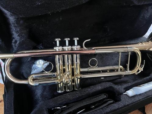 Trompet (Bes), Muziek en Instrumenten, Blaasinstrumenten | Trompetten, Nieuw, Bes-trompet, Met koffer, Ophalen of Verzenden