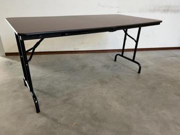 Opklapbare tafel ( tot koffer opvouwbaar) 153 x 76 cm