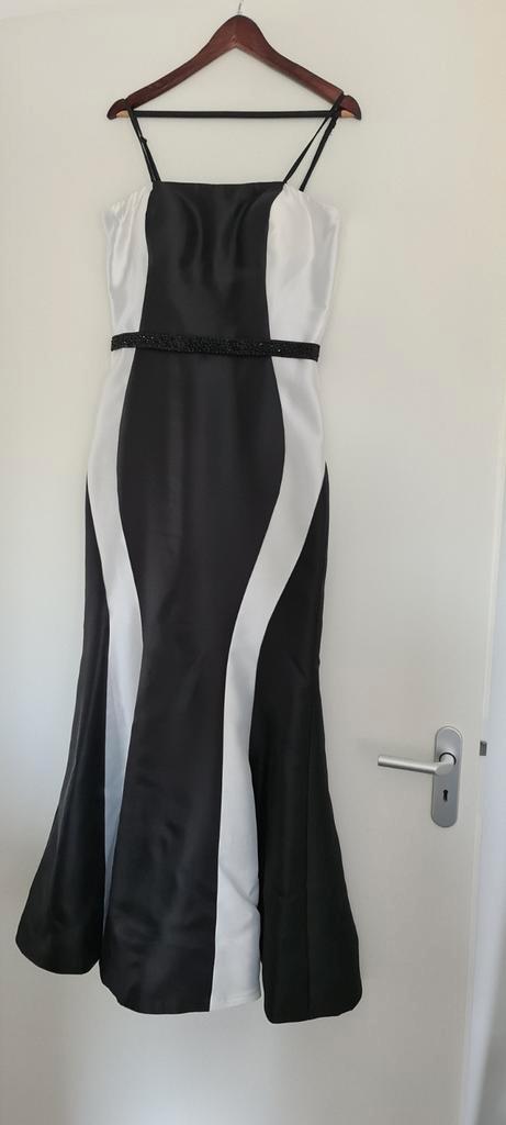 Gala jurk lang van MasCara London zwart/wit 1xgedr. Mt 40/42, Kleding | Dames, Gelegenheidskleding, Zo goed als nieuw, Galajurk