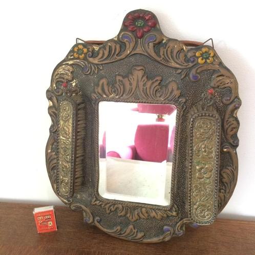 Oude blikken spiegel met kledingborstels kleurige bloemetjes, Antiek en Kunst, Antiek | Spiegels, Minder dan 50 cm, Minder dan 100 cm