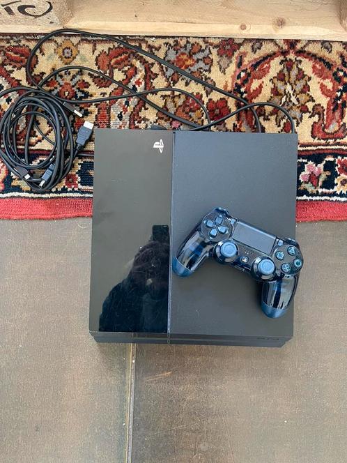 PS4 + FIFA‘s, Spelcomputers en Games, Spelcomputers | Sony PlayStation 4, Zo goed als nieuw, Original, 500 GB, Met 1 controller