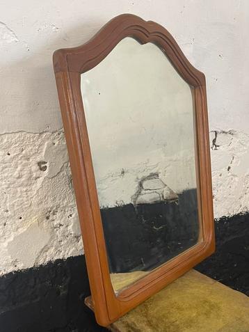 Prachtige vintage antieke spiegel bijzonder model 