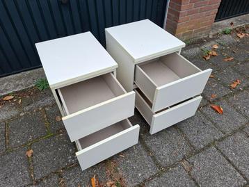2 witte IKEA MALM ladekastjes/nachtkastjes met 2 laden - afbeelding 4 2 witte IKEA MALM ladekastjes/nachtkastjes met 2 laden - afbeelding 4