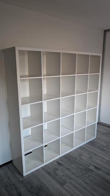 Kallax kast 5x5 vakken (gratis)