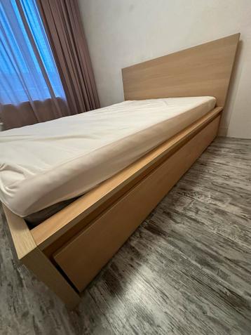 Ikea Malm bed 140x200 met lades en lattenbodem - afbeelding 2 Ikea Malm bed 140x200 met lades en lattenbodem - afbeelding 2