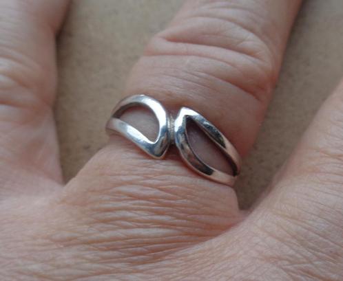 zilveren ring [359], Sieraden, Tassen en Uiterlijk, Ringen, Zo goed als nieuw, Dame, 17 tot 18, Zilver, Zilver, Verzenden