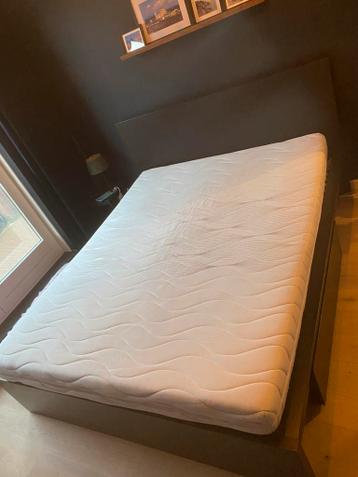 IKEA Malm bed 160x200 + matras en lades - afbeelding 2 IKEA Malm bed 160x200 + matras en lades - afbeelding 2