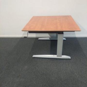 Zettoe bureau/ Schooltafel met slinger 90x80xH62-82cm, 13st - afbeelding 6 Zettoe bureau/ Schooltafel met slinger 90x80xH62-82cm, 13st - afbeelding 6