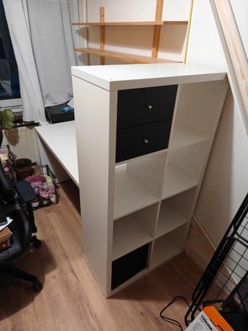 Bureau met kast