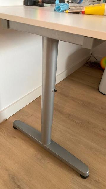 Ikea hoekbureau galant wit (gratis voor bosje bloemen) - afbeelding 3 Ikea hoekbureau galant wit (gratis voor bosje bloemen) - afbeelding 3