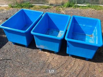 Vijverbak 3x blauwe verkoopbak +_ 1500 liter