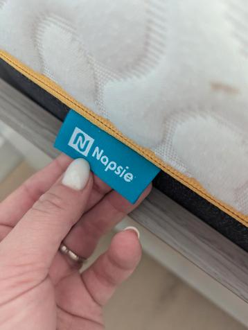 160 x 200 bedframe & mattress // bedframe en matras - afbeelding 6 160 x 200 bedframe & mattress // bedframe en matras - afbeelding 6