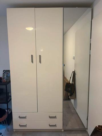 Ikea pax kast wit hoogglans - afbeelding 2 Ikea pax kast wit hoogglans - afbeelding 2