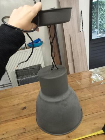 2x grote IKEA Hektar lamp.