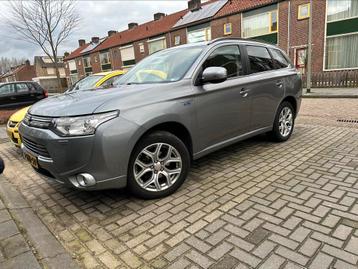 Mitsubishi Outlander 2.0 Dohc Phev 203pk 4WD Met verse APK