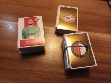 Plus voetbalplaatjes ruilen