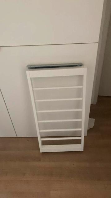 2 Komplement uittrekbare broekhanger 75x35 - afbeelding 1 2 Komplement uittrekbare broekhanger 75x35 - afbeelding 1