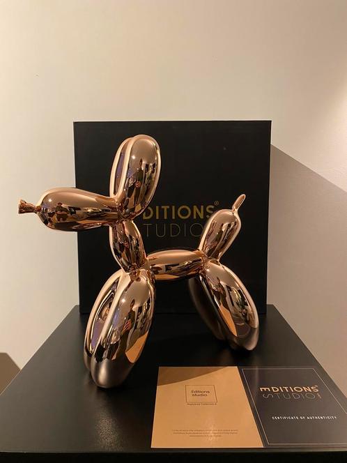 Jeff Koons (after) - Balloon Dog ROSÉ GOUD | DEUKJE DOOS 3, Antiek en Kunst, Kunst | Designobjecten, Ophalen of Verzenden