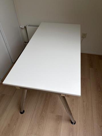 in hoogte verstelbaar galant tafel - bureau Ikea - afbeelding 3 in hoogte verstelbaar galant tafel - bureau Ikea - afbeelding 3