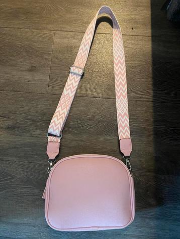 Nieuwe roze schoudertas.